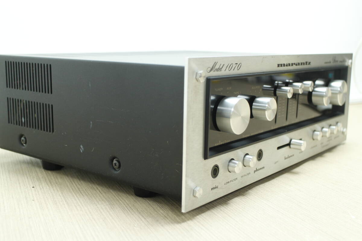 M-XB-464 Marantz Model 1070 プリメインアンプ CHATSWOR カリフォルニア U.S.A オーディオ機器 1975年 通電OK_画像2