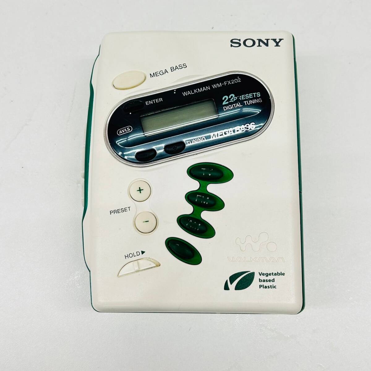 X556-K32-2893◎ SONY ソニー WALKMAN ウォークマン WM-FX202 ラジオカセットプレーヤー Vegetable based plastic_画像1