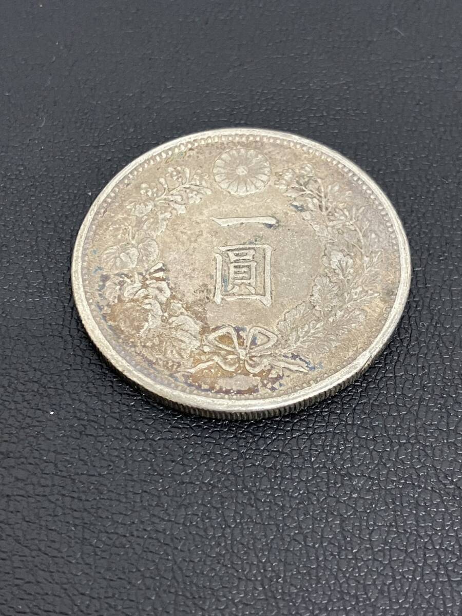 【BF-8639】【1円～】明治銀貨　古銭　明治21年　一圓銀貨　総重量約26.1g　直径約37.99mm アンテーク 硬貨 大日本 現状保管品_画像1