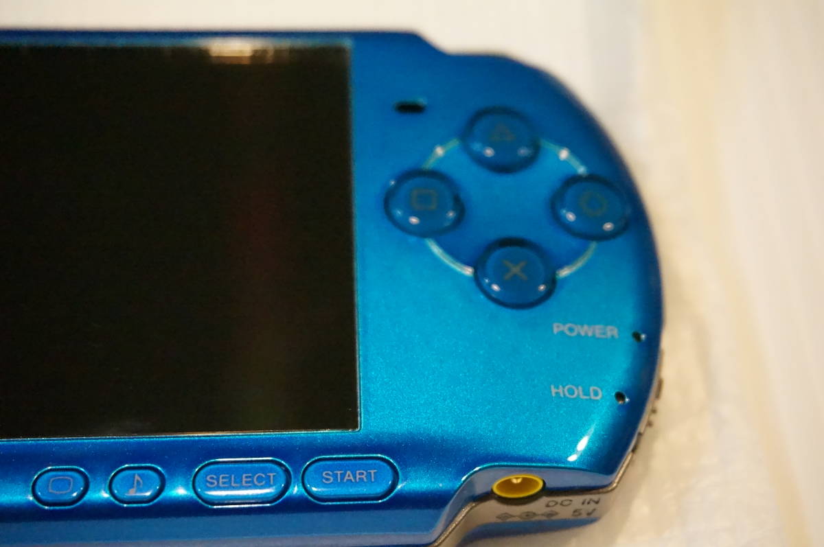 ☆新品同様☆ PSP - 3000 ブルー blue SONY メモリースティック付 本体 美品_画像4