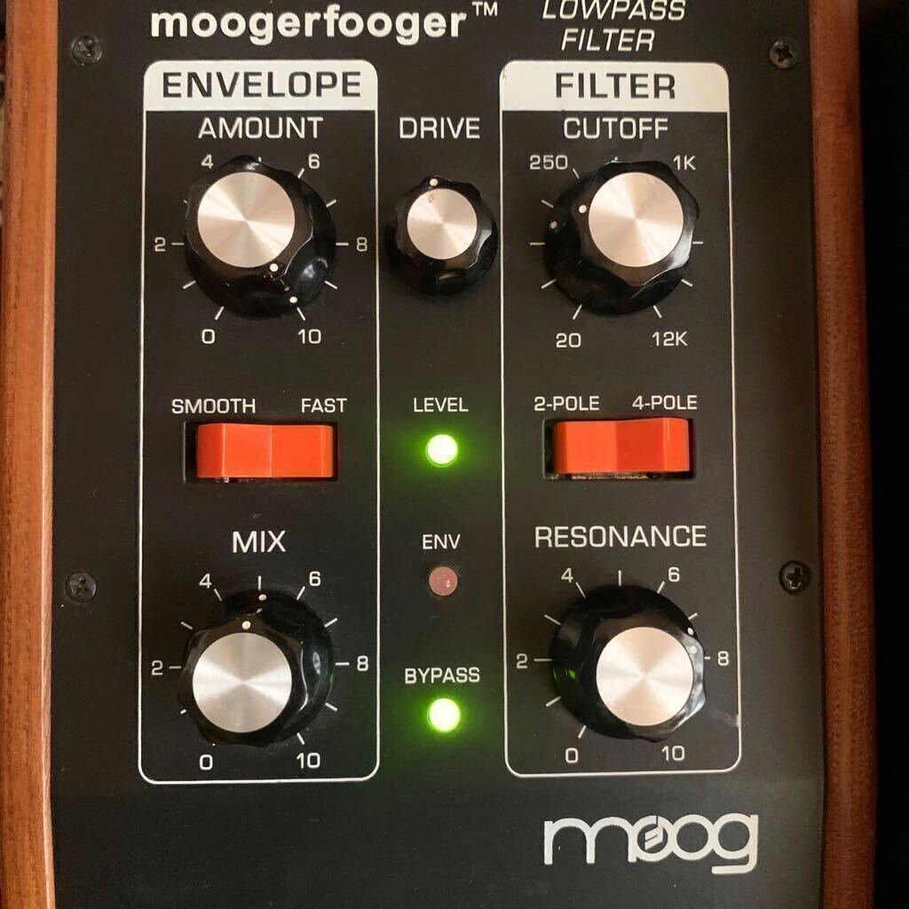  редкость эффектор рабочий товар MOOG inc. moogerfooger LOW PASS FILTER MF-101 Moug DTM low Pas фильтр expression педаль приложен 