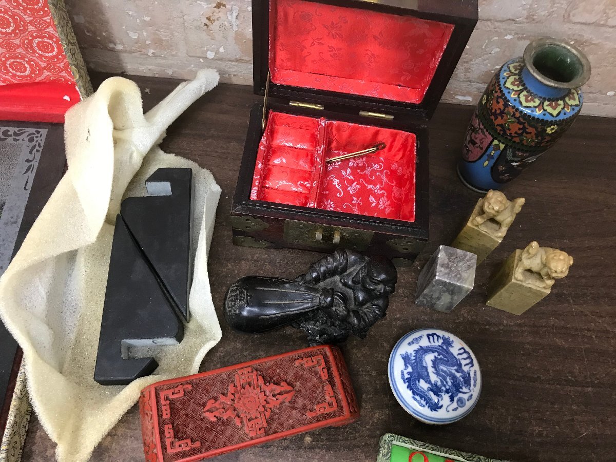 ☆中古品☆　中国雑貨　古玩　まとめ売り　茶器　掛軸　筆　篆刻　等_画像8