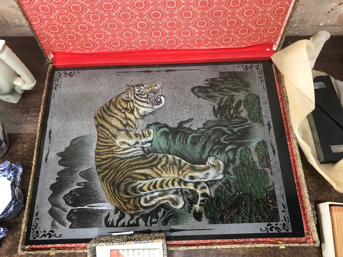 ☆中古品☆　中国雑貨　古玩　まとめ売り　茶器　掛軸　筆　篆刻　等_画像9