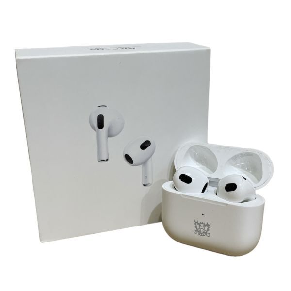 θ【ジャンク品/刻印あり/動作確認済】Apple Air Pods 第3世代 Lightning充電ケース PPP03J/A エアポッズ 箱/ケーブル付き S49694286073_画像1