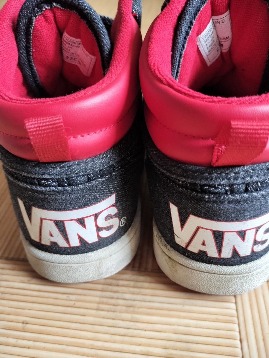 VANSスニーカー　23cm