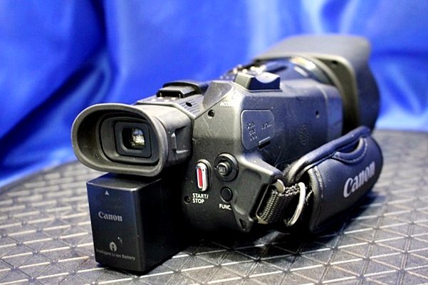 2016年製 キヤノン 業務用 ハイビジョン デジタルビデオカメラ XA35 Canon 46292Yの画像4