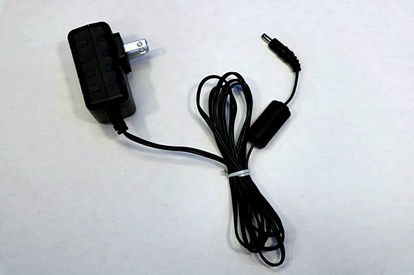 APD/AC adaptor *WA-10105FU/5V 2.0A/ outer diameter approximately 4.0mm inside diameter approximately 1.4mm* APDAC5V39Y