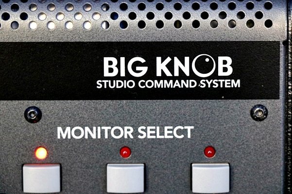 Mackie Bigknob STUDIO COMMAND SYSTEM オーディオコマンドセンター/モニターコントローラー　 50803Y_画像3