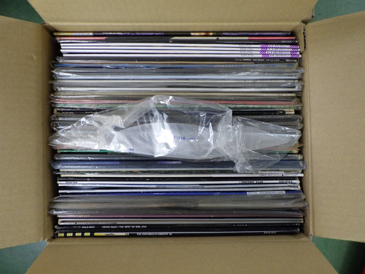 【箱売り】V.A.(ランボー/ボブ・マーリィ/スター・ウォーズ等)「レーザーディスク 1箱 約40点セット 。」/その他の画像2