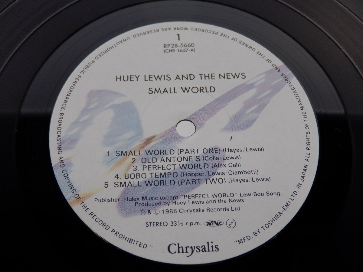 Huey Lewis & The News「Small World」LP（12インチ）/Chrysalis(RP28-5660)/Rock_画像2