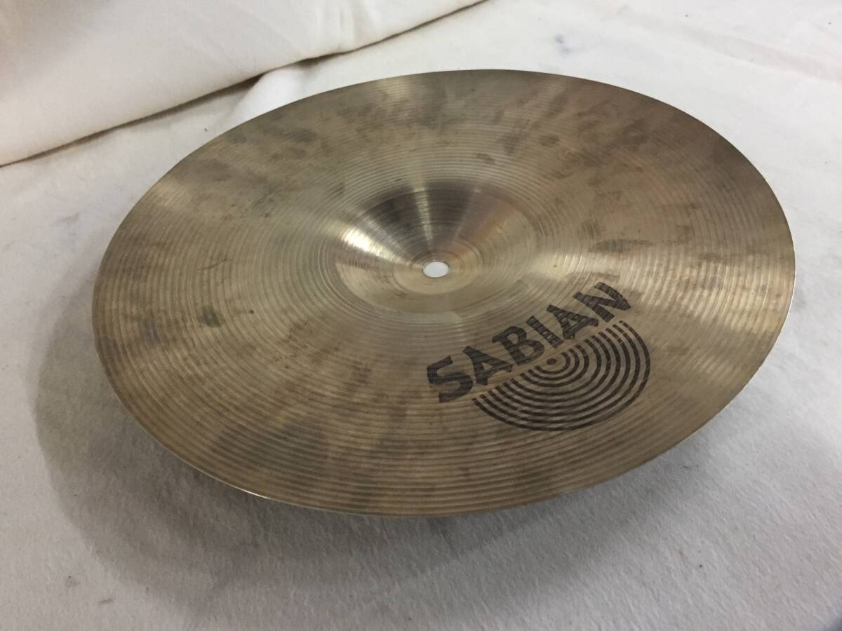 SABIAN(セイビアン) 12インチ/30cm AA SPLASH (スプラッシュシンバル) 中古品です 割れは有りませんが小さな凹み、汚れ錆有ります_画像4