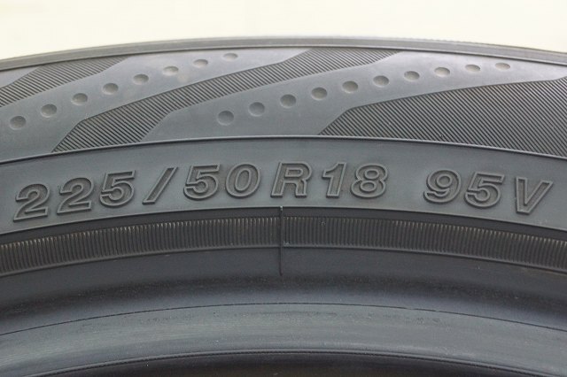 【中古】225/50R18 ヨコハマ ブルアース RV03 2022年 1本 スペア 応急_画像6