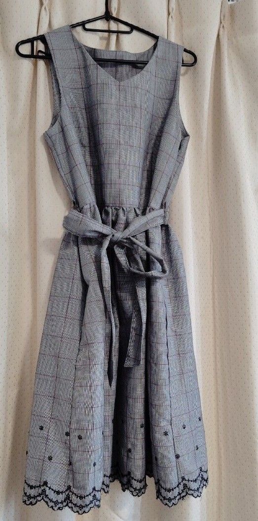 ワンピース ドレス ノースリーブ リボンつき　刺繍　オリーブ・デ・オリーブ　OLIVE des OLIVE　裏地付き　グレー