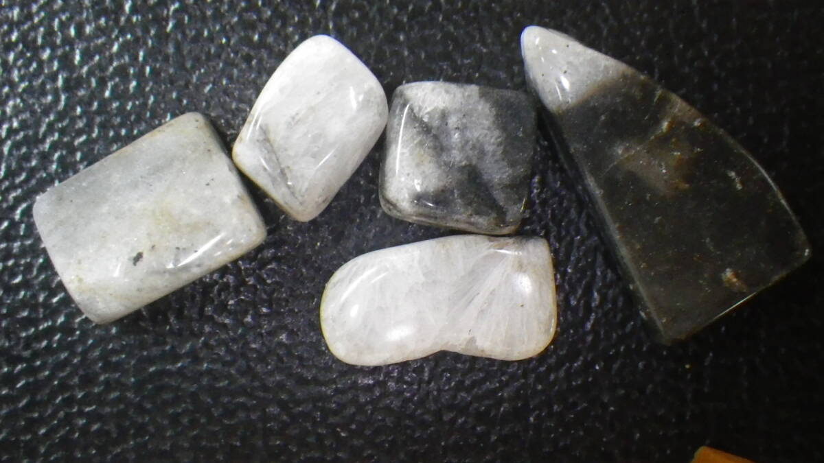 インドネシア産のイジェン水晶です。 希少な水晶 硫黄のブルーファイアで有名の画像1
