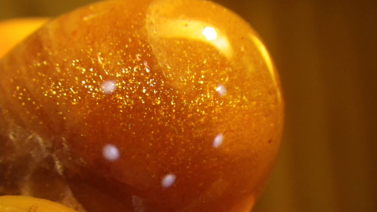 インド産のオレンジ・ムーンストーン研磨品です。 ５８ｃｔの画像5