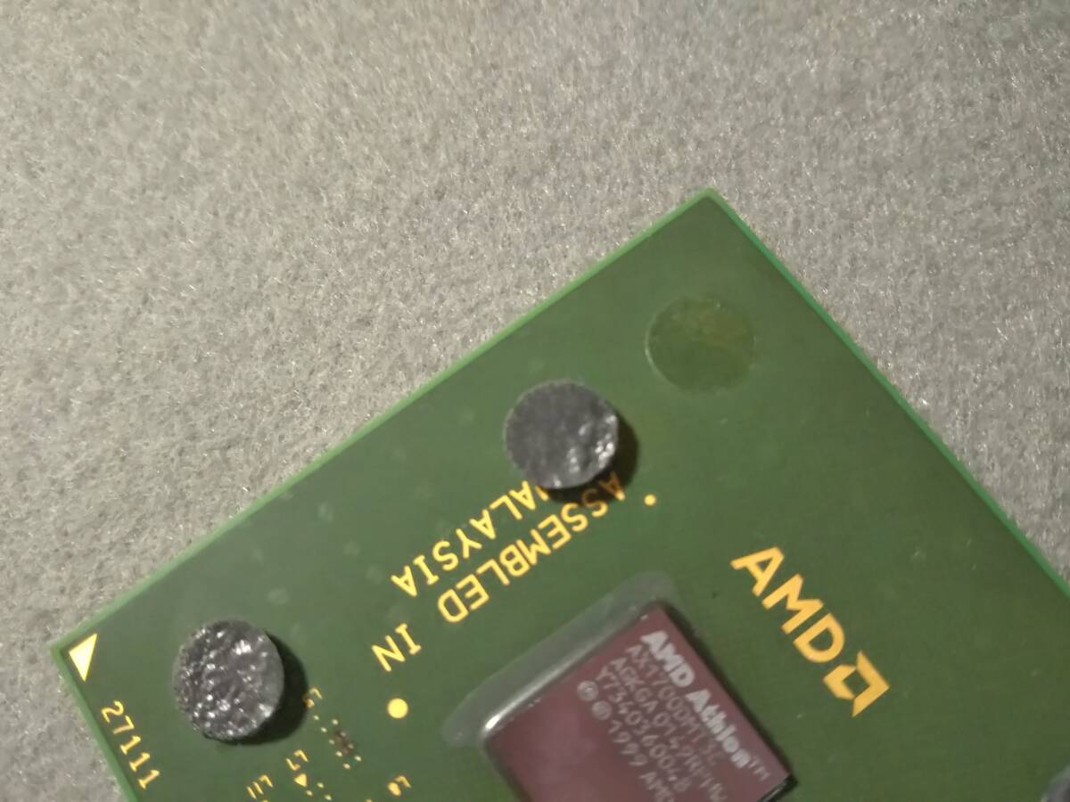AMD Athlon XP 1700+ AX1700DMT3C Palomino(パロミノ) Socket A (Socket 462) 状態が悪いです_ゴムが ひとつ外れてます