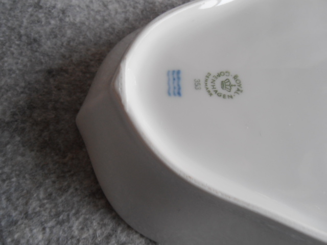 送料込 即決 ロイヤルコペンハーゲン ホワイトハーフレース リーフトレイ 菱形トレイ 2個 デンマーク製 ROYAL COPENHAGEN_画像9