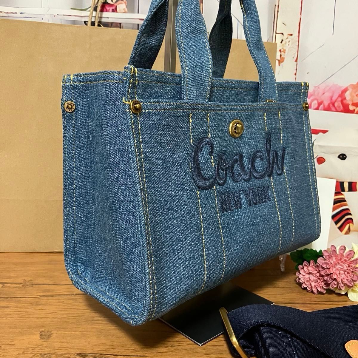 再入荷】コーチ COACH カーゴトート 26スモール デニム 再入荷】コーチ COACH カーゴトート 26スモール デニム
