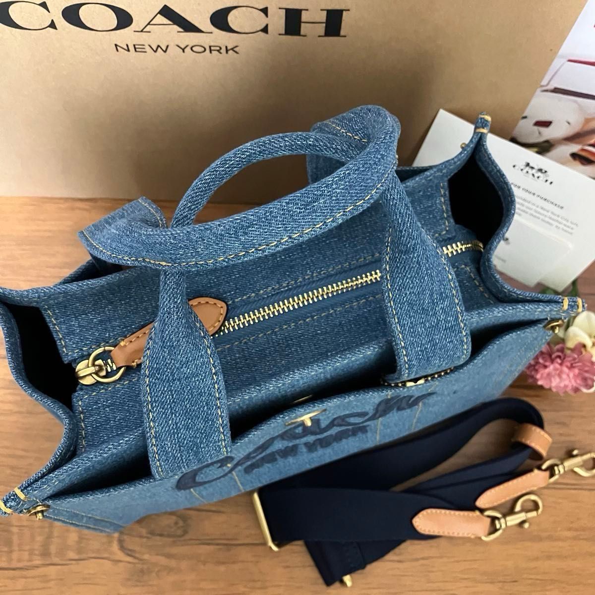 再入荷】コーチ COACH カーゴトート 26スモール デニム 再入荷】コーチ COACH カーゴトート 26スモール デニム