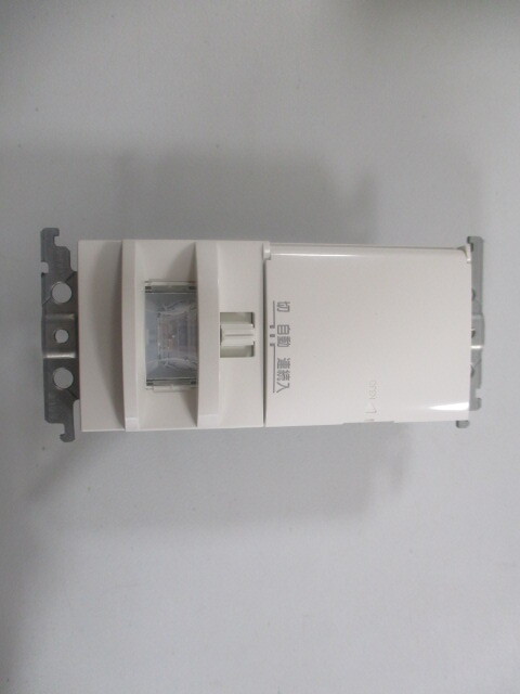 【未使用品】パナソニック(Panasonic) 壁取付熱線センサ付自動スイッチ 親器・スイッチスペースなし WTK1411WK　☆2024H1YO2-TMS1K-60_画像8