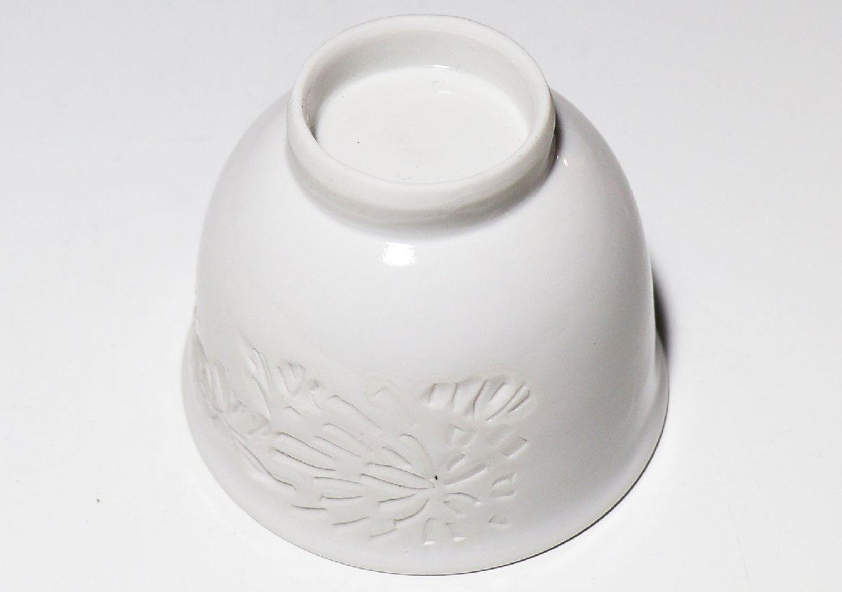 【桃】煎茶道具：清朝期白磁印刻花紋様図煎茶碗　五客_画像7