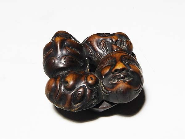 [ персик ].. предмет : дерево гравюра netsuke .. поверхность . гора 