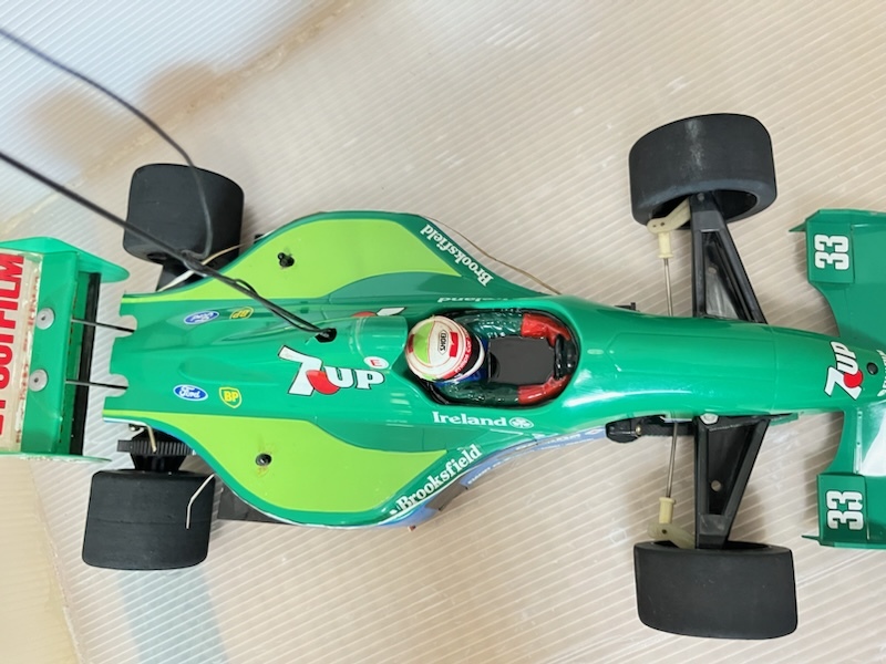 絶版品 タミヤ 1/10 電動RCカー F101シャーシ 7UP ジョーダン 絶版品 タミヤ 1/10 電動RCカー F101シャーシ 7UP ジョーダン