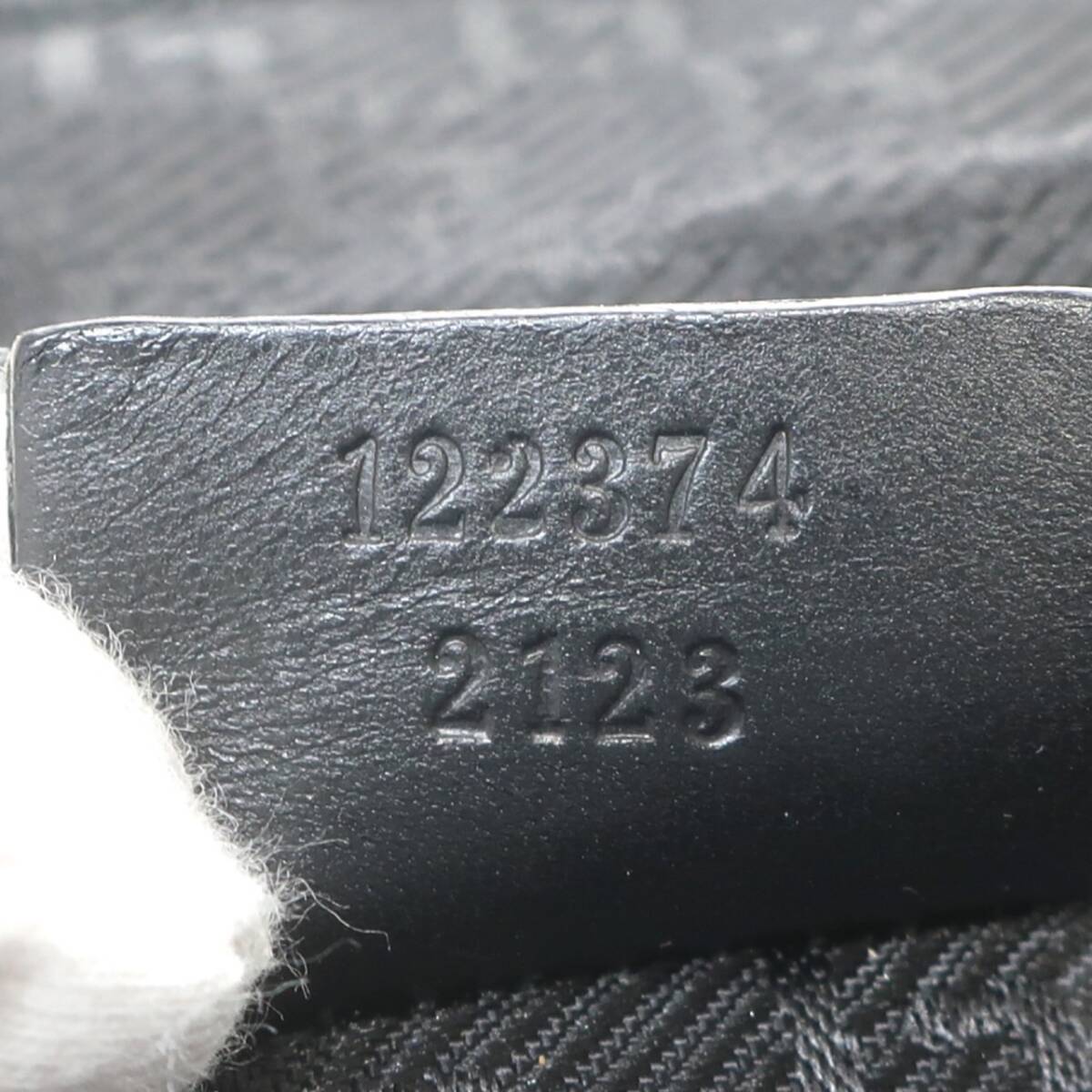 1 иен старт GUCCI Gucci нейлон парусина сумка на плечо 122374 серебряный металлические принадлежности plate Logo сумка "почтальонка" черный чёрный 