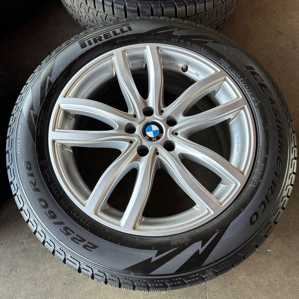 BMW X3 18インチ 2019年製 225/60R18 スタッドレスタイヤホイール 4本SET_画像6
