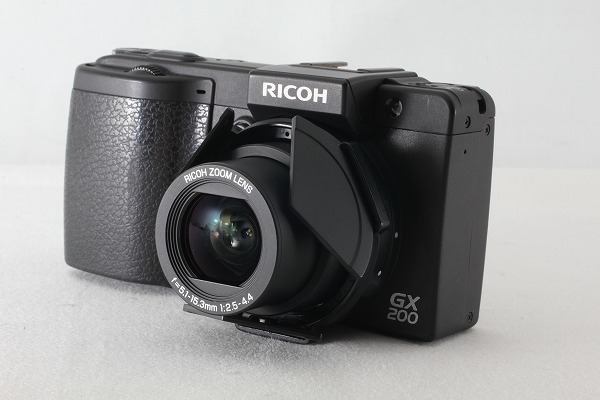 ◆超極上美品◆RICOH リコー GX200 ブラック 自動開閉式キャップ コンパクトデジタルカメラ◇ME44525_きれいです！