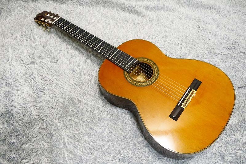 ●中古品● 動作良好品 YAMAHA ヤマハ クラシックギター C-200 日本製〔ER-2359〕_画像10