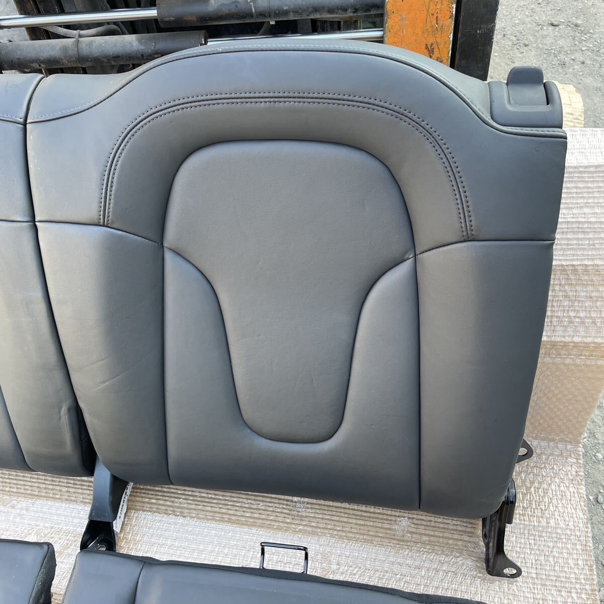 TT coupe rear seats Audi 8JBWA