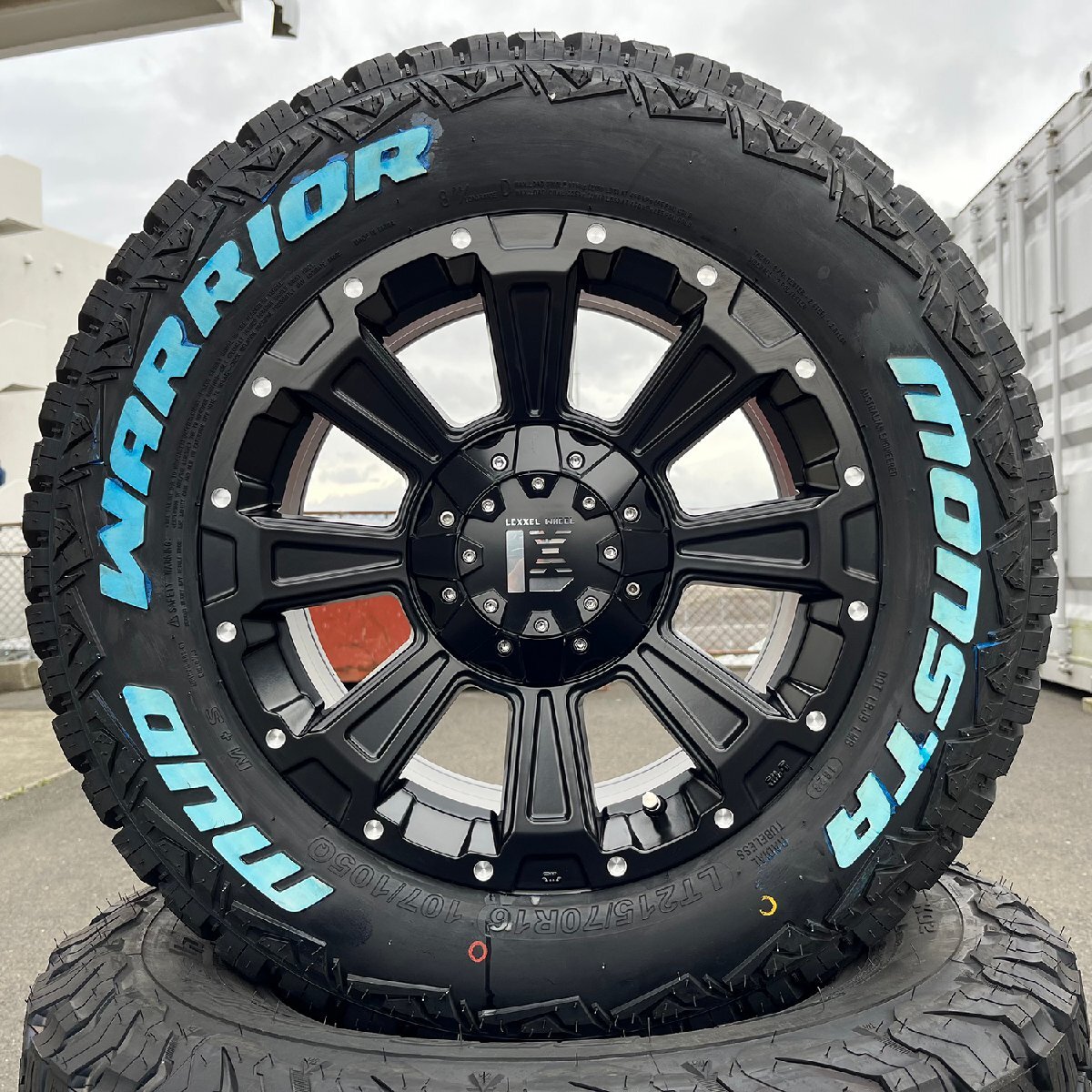 デリカD5 エクストレイル 16インチ モンスタ マッドウォーリアー 215/70R16 235/70R16 タイヤホイール ホワイトレター DeathRock_画像4