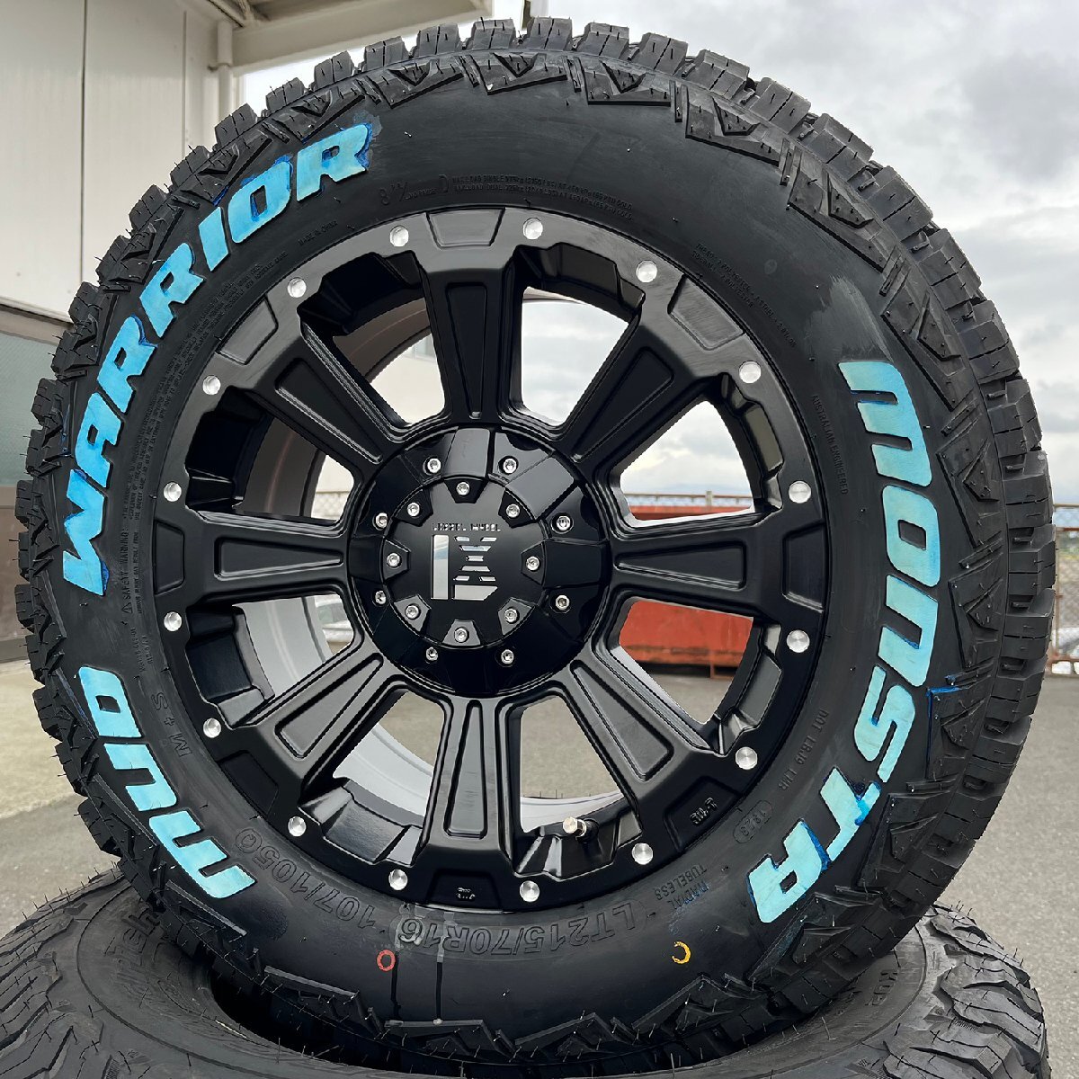 デリカD5 エクストレイル 16インチ モンスタ マッドウォーリアー 215/70R16 235/70R16 タイヤホイール ホワイトレター DeathRock_画像7