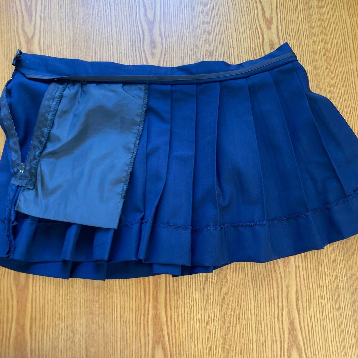 コスプレ衣装 制服 スカート ウエスト80くらい 総丈29cmくらい マイクロミニスカート 紺色 XXLの画像3