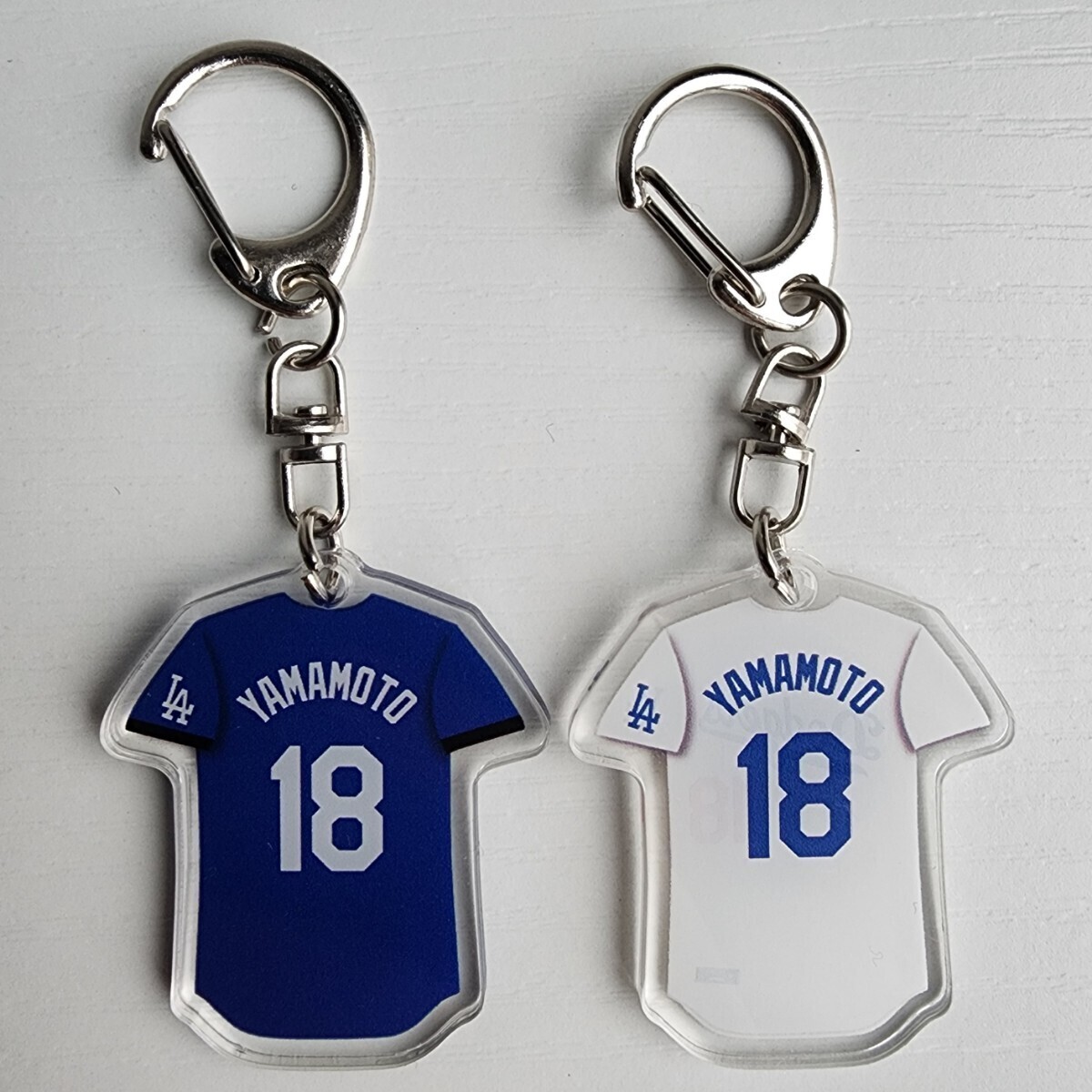 2点セット　新品　MLB　山本由伸　ロサンゼルス・ドジャース　野球　ユニフォームキーホルダー　アクリル　キーホルダー_画像2