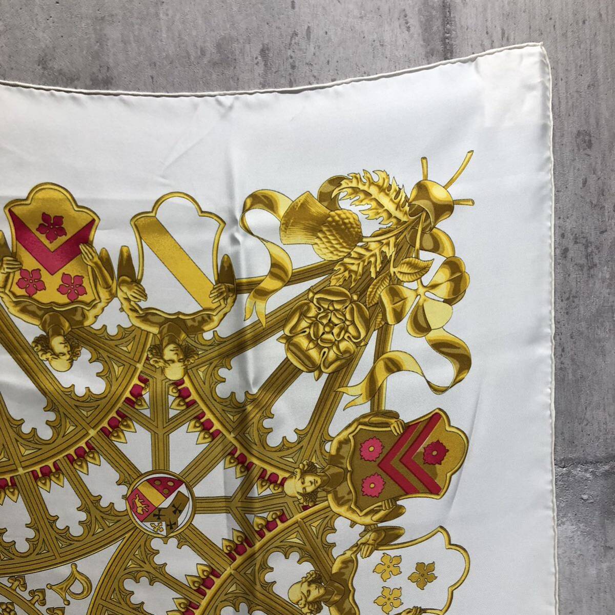 HERMES エルメス スカーフ BRITISH HERALDRY 英国紋章　シルク カレ90 P1534_画像3