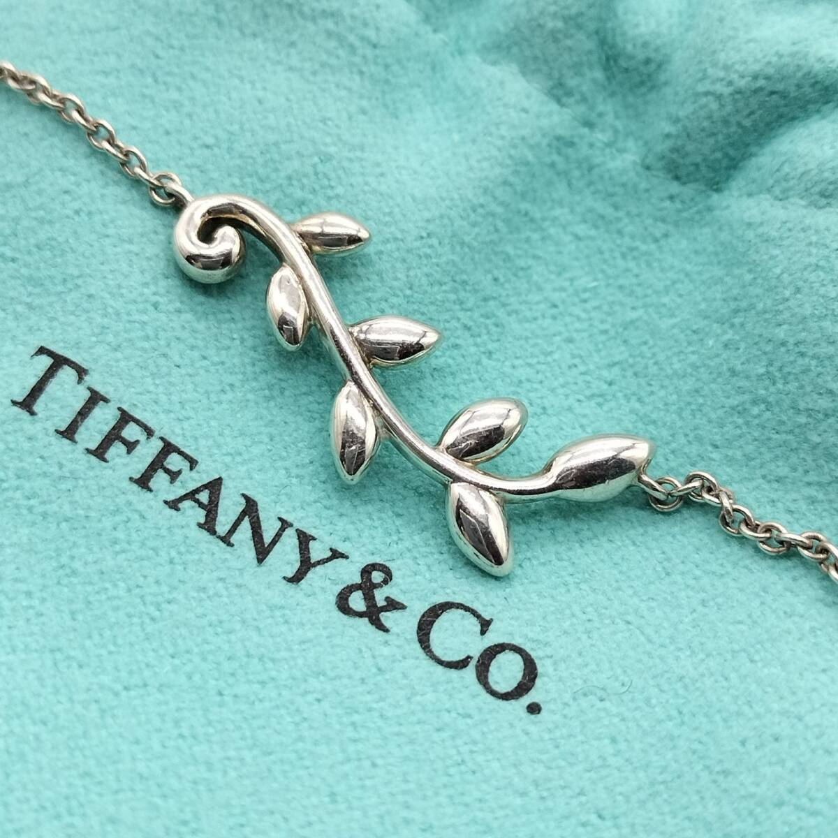 【上品な輝きを放つリーフモチーフ】　ティファニー　TIFFANY　シルバーブレスレット オリーブ リーフ ヴァイン腕輪　シルバー_画像3