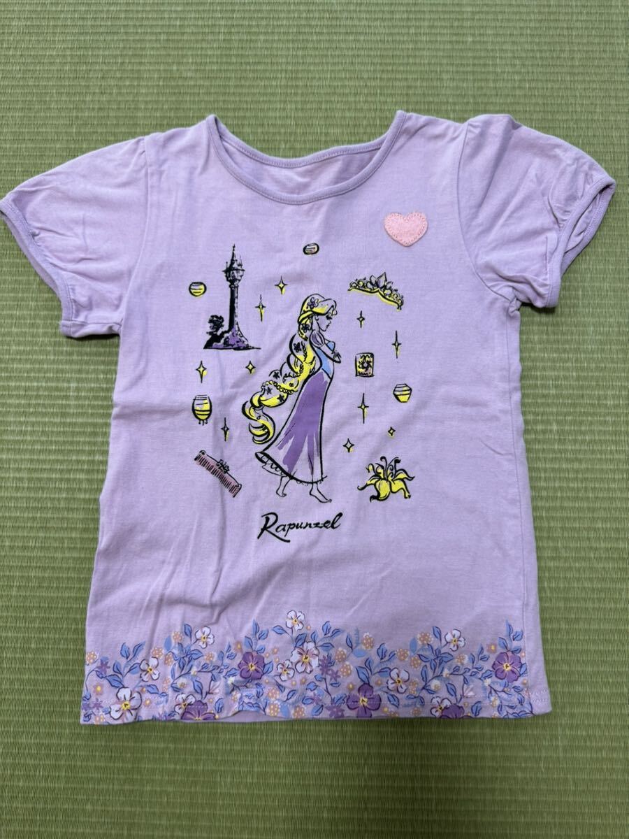 ディズニー　女の子　半袖Tシャツ　130cm 塔の上のラプンツェル 2着・くまのプーさん1着セット_画像1