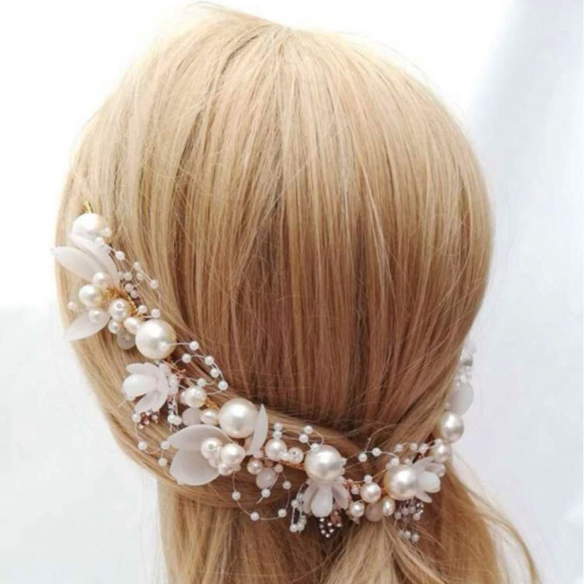 髪飾り パール ヘアアクセサリー ブライダル ウェディング 結婚式 ヘッドドレス 花　二次会　パーティー　お呼ばれ　フォーマル