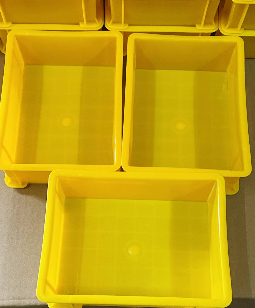  new goods with translation * plastic container 70 piece set yellow [195*145*65mm] parts bok stool case large amount set 