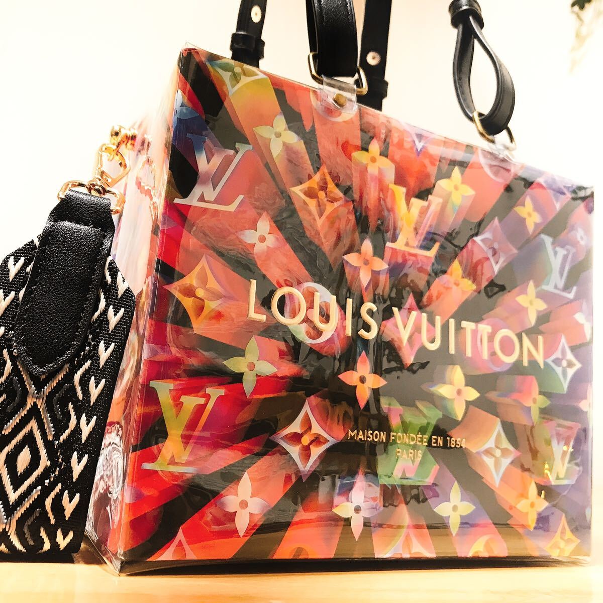 LOUIS VUITTON ルイヴィトン 限定 紙袋 ＆ クリアバッグ_画像1