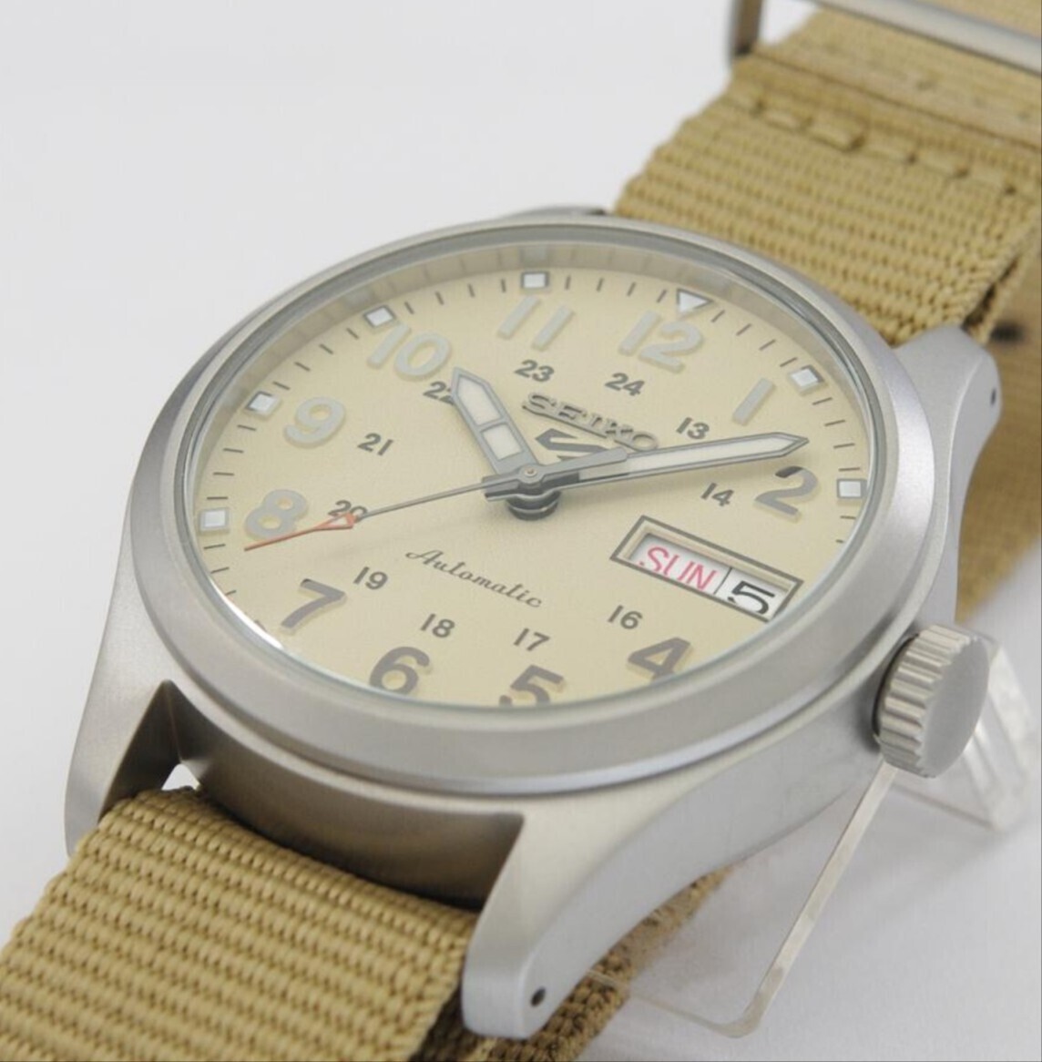 SEIKO セイコー5 スポーツ 日本製 機械式腕時計 海外モデル 自動巻き(手巻付き)カーキ/クリーム SRPJ83K1 逆輸入品　ミリタリー 箱無し発送_画像2