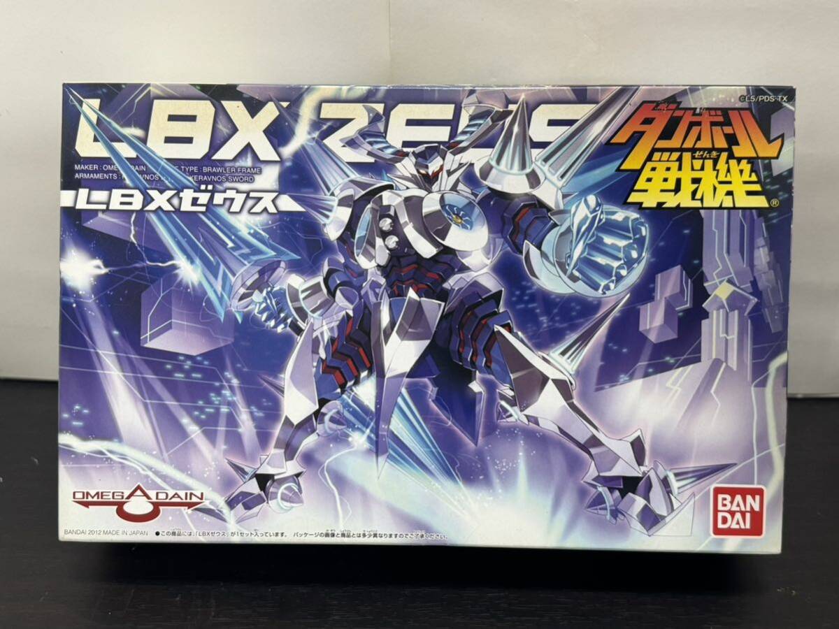 LBX Zeus Danball Senki plastic model not yet constructed Bandai Danball Senki W