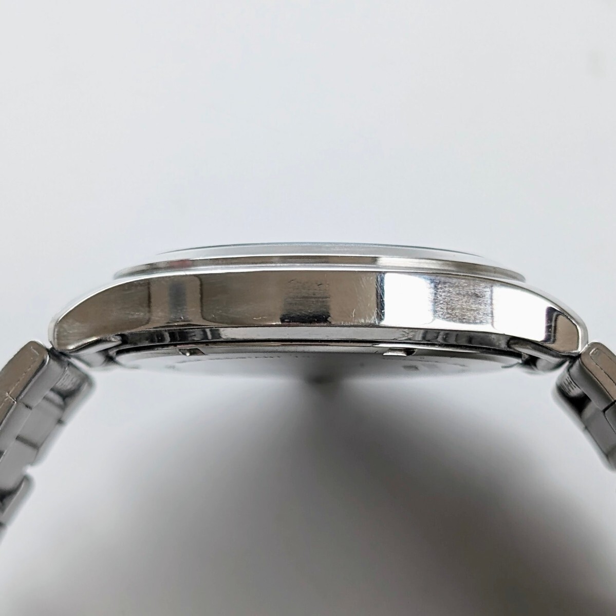 SEIKO ALBA 7N43-OBA0 セイコーアルバ 7N43-OBA0 青金 青文字盤 3針 デイデイト 電池交換済 稼働品_画像3