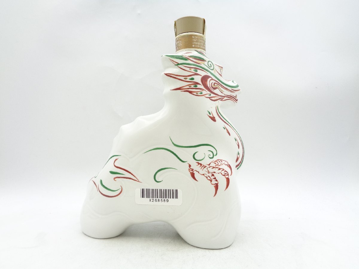 SUNTORY WHSKY ROYAL 12年 サントリー ウイスキー ローヤル 干支ボトル 2000 陶器 辰歳 たつ 国産 600ml 43% 未開栓 古酒 X268589の画像3