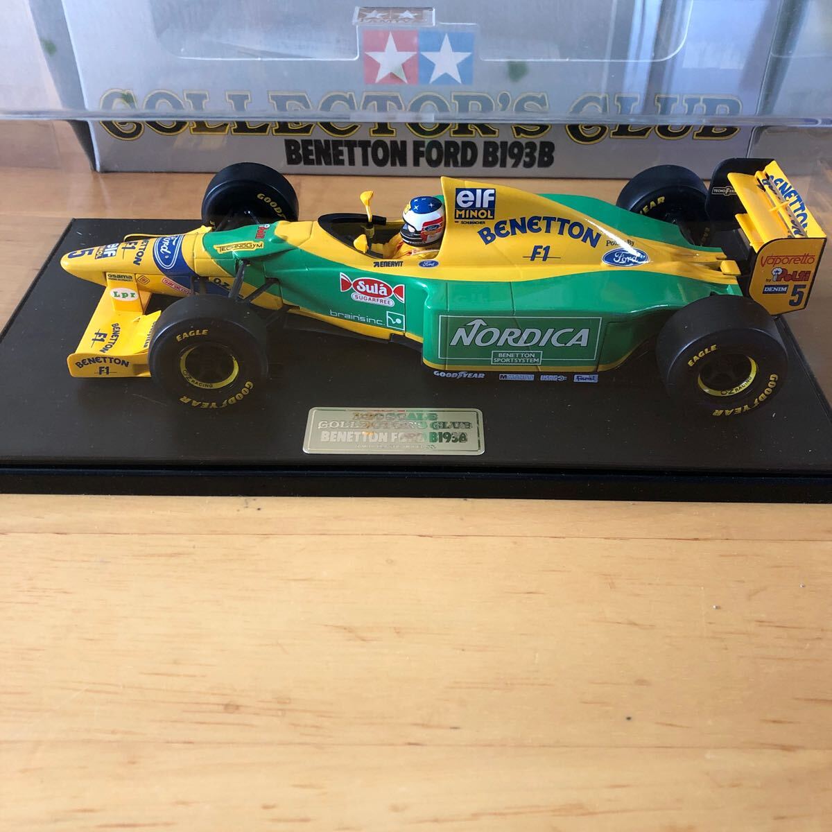 タミヤ GOLLECTORS CLUB BENETTON FORD B193B 1/20SCALE 模型 _画像2