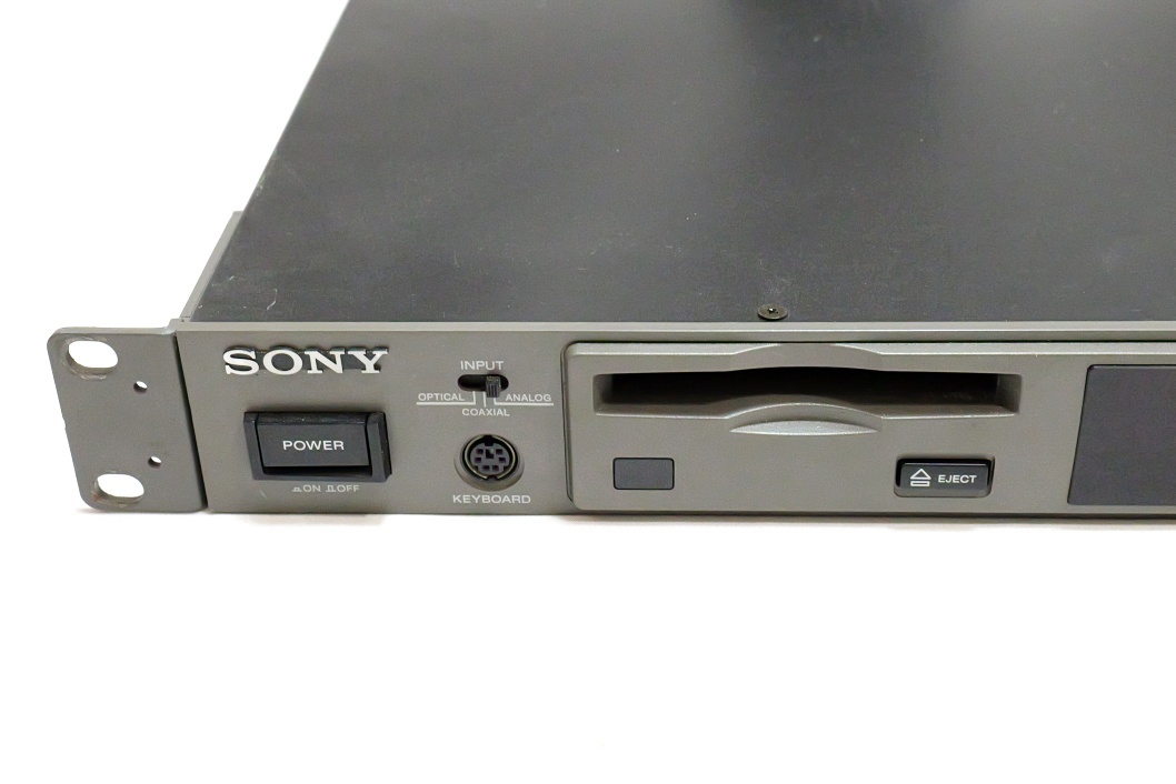 ■動いたけどジャンク扱い！SONY MDS-E10 MDデッキ 業務用 ソニー_画像2