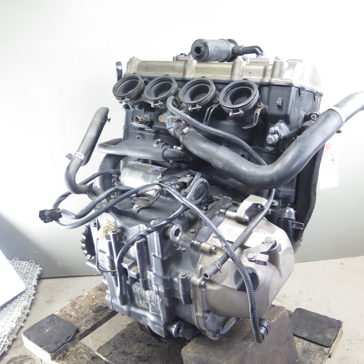 ZX-12R [ZX1200A] 純正実働エンジン ZXT20AE 走行距離：113,032km kawasaki カワサキ A型 KR050827 _画像10