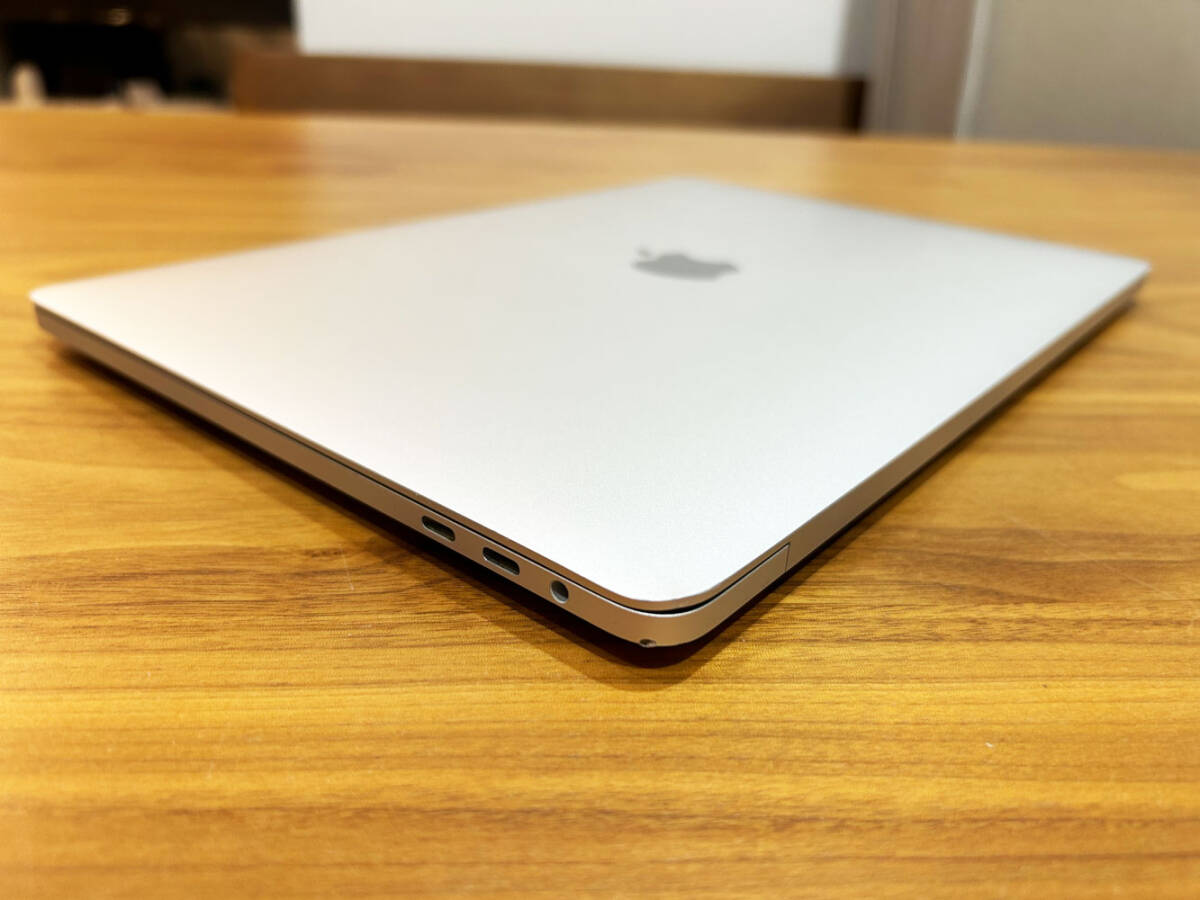 Macbook Pro メモリ32GB SSD1TB 2020年モデル i7 13インチ 日本語キーボード_画像10